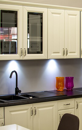 Deep kitchen cleaning by professional house cleaners in Phoenix